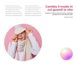 Mockup Dello Schermo Per Le Persone Felici Sono Belle