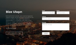 Resim Arka Planlı Iletişim Formu - Web Sitesi Tasarımı