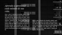 Duas Colunas De Texto Em Uma Foto Modelo De Site CSS Gratuito