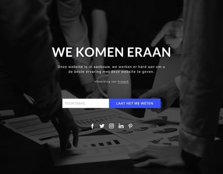 Binnenkort op donkere achtergrond Website ontwerp