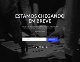 Em Breve Em Fundo Escuro Modelo De Layout CSS
