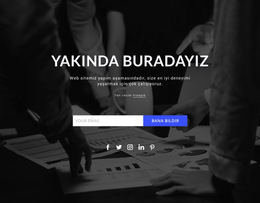 Yakında Koyu Arka Planda Geliyor Için Tema Düzeni Işlevi