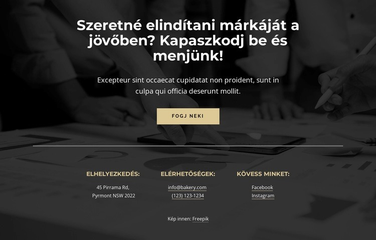 Kapcsolatok és gomb Weboldal tervezés