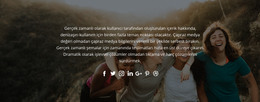 Bizi Sosyal Medyada Takip Edin HTML Şablonu